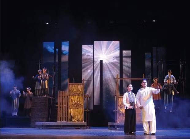 Một cảnh trong vở cải lương "Nợ nước non" Một cảnh trong vở cải lương "Nợ nước non"