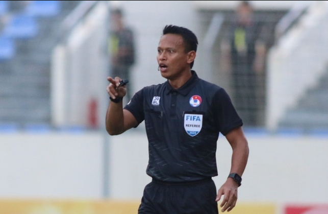 Trọng tài Razlan Ali từng bắt trận Quảng Nam - SLNA vòng 24 V-League 2023 Trọng tài Razlan Ali từng bắt trận Quảng Nam - SLNA vòng 24 V-League 2023