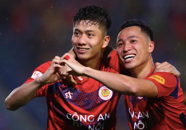 CLB Công an Hà Nội vẫn còn cơ hội đua vô địch V-League mùa này CLB Công an Hà Nội vẫn còn cơ hội đua vô địch V-League mùa này