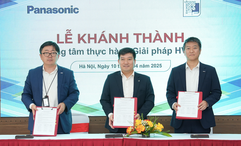 Đại diện các bên tại lễ khánh thành, bàn giao Phòng thí nghiệm giải pháp HVAC Đại diện các bên tại lễ khánh thành, bàn giao Phòng thí nghiệm giải pháp HVAC