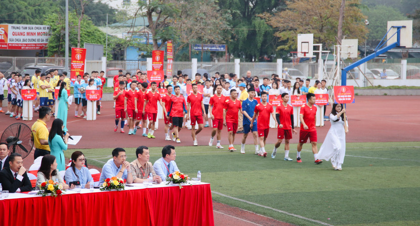 Mùa giải 2025 hứa hẹn nhiều hấp dẫn, kịch tính với sự tham gia của 17 đội bóng chất lượng Mùa giải 2025 hứa hẹn nhiều hấp dẫn, kịch tính với sự tham gia của 17 đội bóng chất lượng