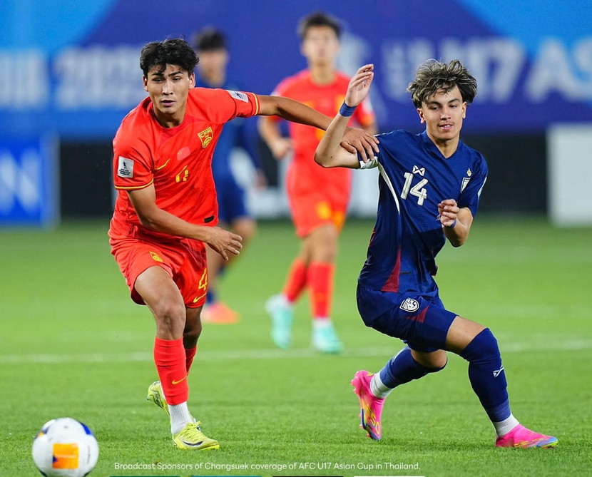 U17 Thái Lan (phải) toàn thua cả 3 trận giải châu Á