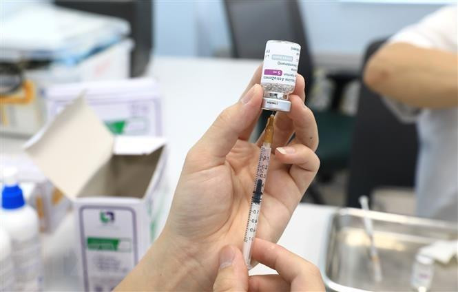 Nhiều nhân viên y tế tại BV Nhiệt đới đã tiêm vaccine nhưng vẫn dương tính Nhiều nhân viên y tế tại BV Nhiệt đới đã tiêm vaccine nhưng vẫn dương tính