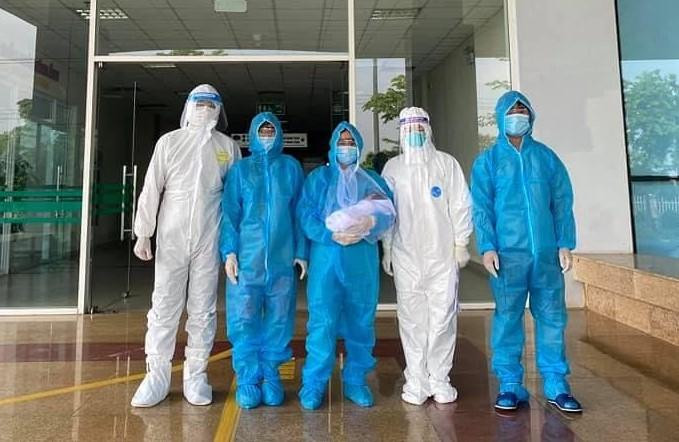 Hai thai phụ mắc Covid-19 đã được mổ lấy thai thành công