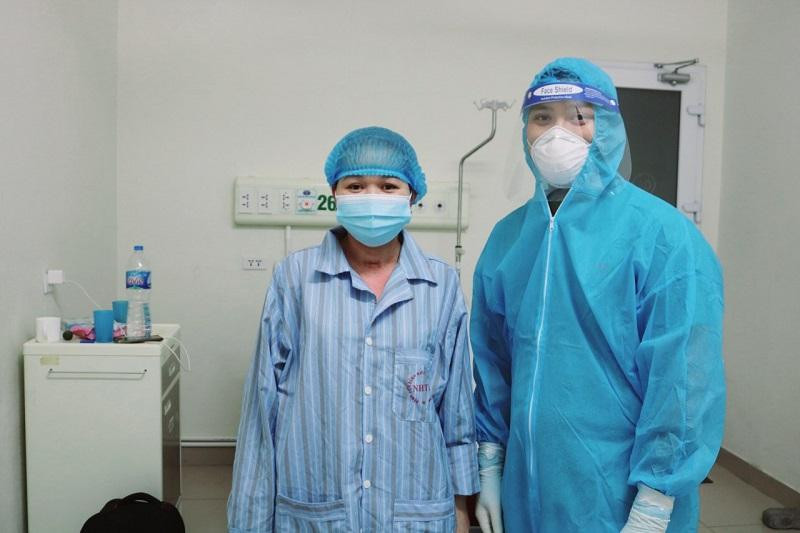 Sản phụ mắc Covid-19 từng nguy kịch được xuất viện chiều nay