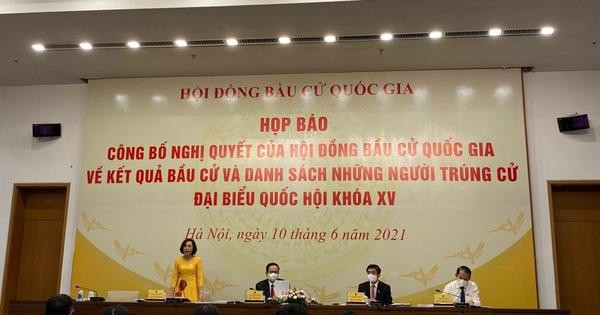 Ban chủ trì buổi họp báo Ban chủ trì buổi họp báo