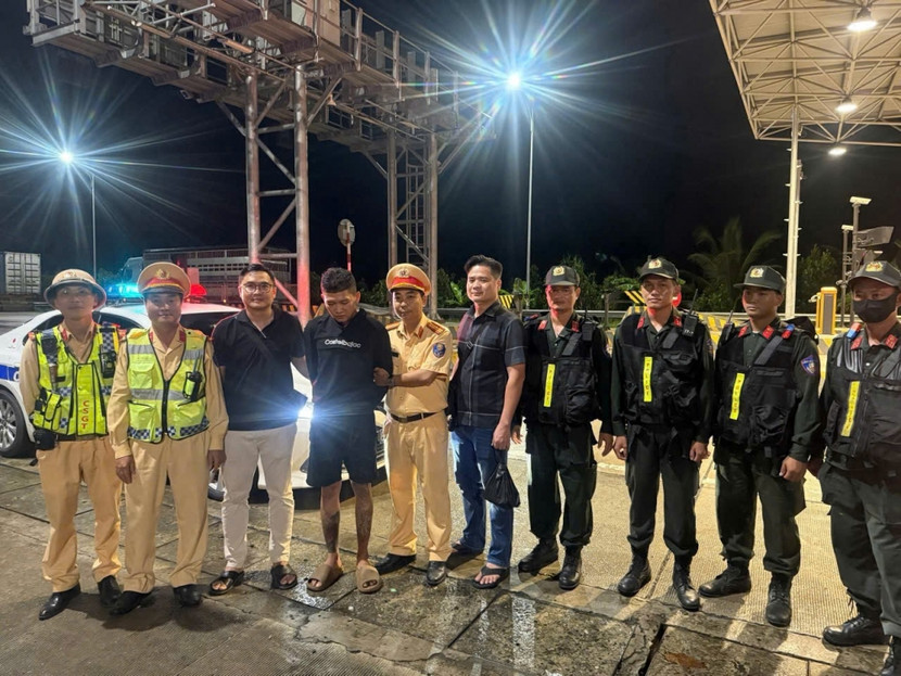 Đối tượng Nguyễn Trung Nghĩa bị bắt trên đường lẩn trốn Đối tượng Nguyễn Trung Nghĩa bị bắt trên đường lẩn trốn