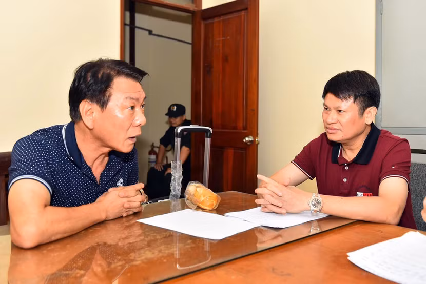 Thiếu tướng Nguyễn Văn Viện - Cục trưởng Cục CSĐT tội phạm về ma túy (Bộ Công an) trực tiếp đấu tranh với đối tượng Kim Soon Sik người Hàn Quốc