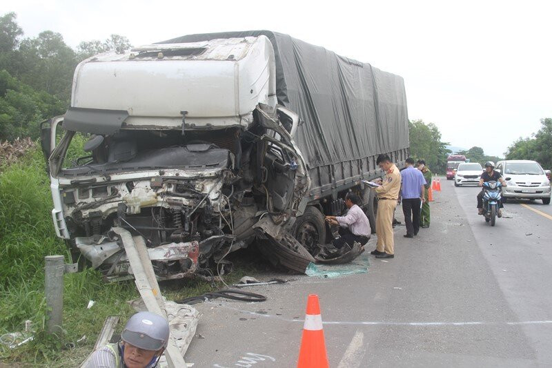 Lái xe bị trừ điểm nhiều tức là có nguy cơ mất an toàn cao hơn thì sẽ phải mua bảo hiểm với giá cao hơn Lái xe bị trừ điểm nhiều tức là có nguy cơ mất an toàn cao hơn thì sẽ phải mua bảo hiểm với giá cao hơn