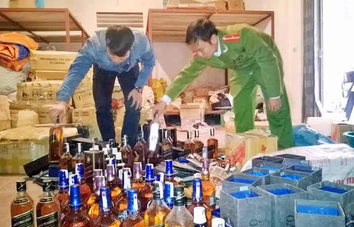 Hàng hóa đang bị làm giả, nhập lậu và bày bán tràn lan trên thị trường, ảnh hưởng không nhỏ tới thương hiệu và uy tín của doanh nghiệp