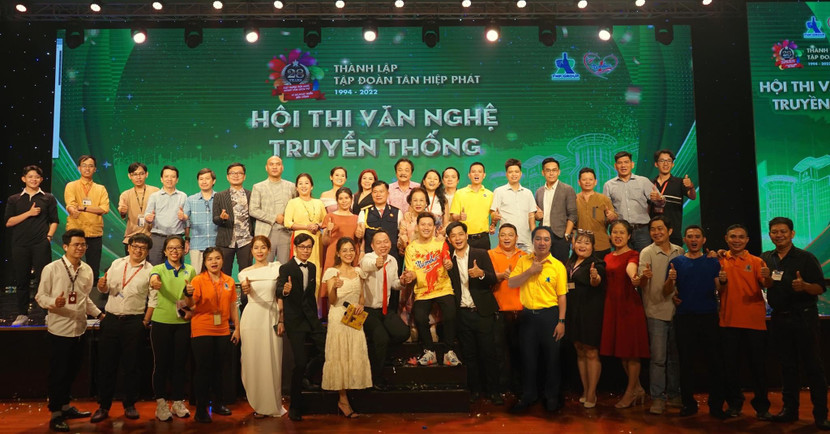 Hội thi Văn nghệ truyền thống kỷ niệm Ngày thành lập Tập đoàn - một nét văn hóa của con người Tân Hiệp Phát Hội thi Văn nghệ truyền thống kỷ niệm Ngày thành lập Tập đoàn - một nét văn hóa của con người Tân Hiệp Phát