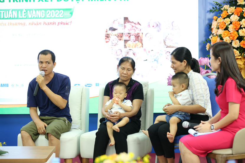 Gia đình anh Trần Văn Đức - chị Doãn Thị Thu Hoài có được cặp sinh đôi kháu khỉnh sau nhiều năm lấy nhau Gia đình anh Trần Văn Đức - chị Doãn Thị Thu Hoài có được cặp sinh đôi kháu khỉnh sau nhiều năm lấy nhau