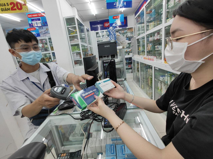 Hoạt động kinh doanh tại một nhà thuốc (Ảnh minh họa)