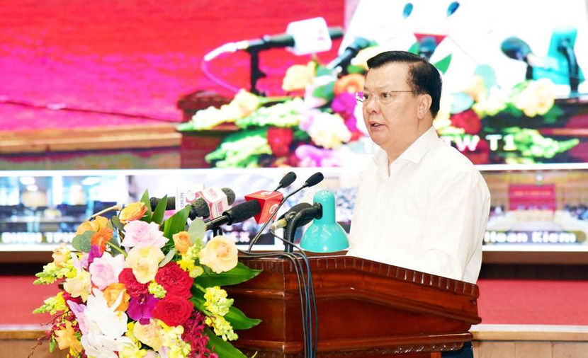 Bí thư Thành ủy Hà Nội Đinh Tiến Dũng phát biểu tại hội nghị Bí thư Thành ủy Hà Nội Đinh Tiến Dũng phát biểu tại hội nghị