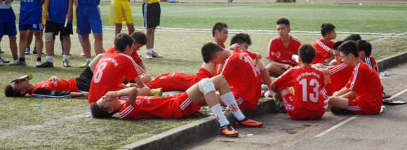 Đương kim vô địch và Á quân cùng bị loại ảnh 6