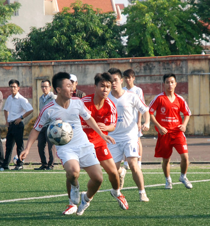 Đương kim vô địch và Á quân cùng bị loại ảnh 18