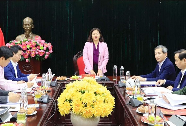 Phó Bí thư Thường trực Thành ủy Nguyễn Thị Tuyến làm việc với Quận ủy Ba Đình