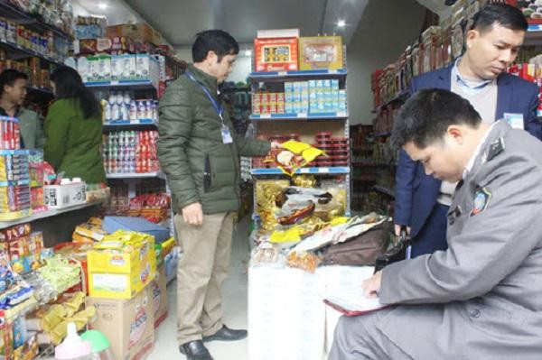 Sẽ tập trung kiểm tra ATTP dịp Tết tại 12 tỉnh/ thành trọng điểm (Ảnh minh họa) Sẽ tập trung kiểm tra ATTP dịp Tết tại 12 tỉnh/ thành trọng điểm (Ảnh minh họa)