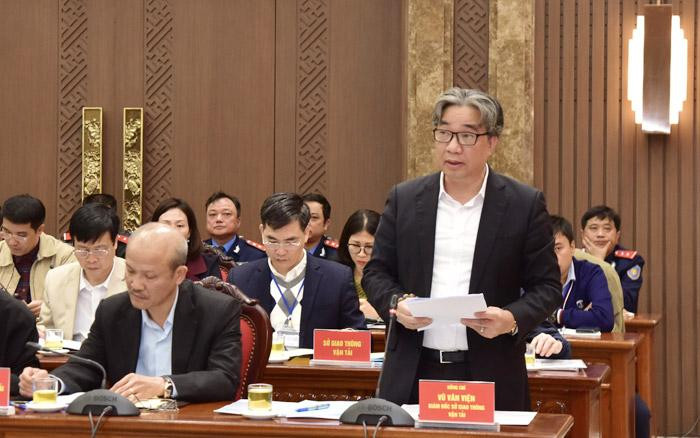 Giám đốc Sở GTVT Hà Nội Vũ Văn Viện báo cáo tại buổi làm việc Giám đốc Sở GTVT Hà Nội Vũ Văn Viện báo cáo tại buổi làm việc