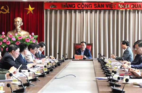 Phó Bí thư Thành ủy Nguyễn Văn Phong chủ trì cuộc họp