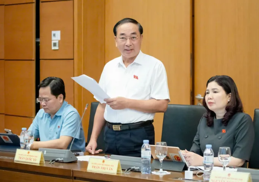 Thượng tướng Trần Quốc Tỏ, Thứ trưởng Bộ Công an phát biểu thảo luận tổ Thượng tướng Trần Quốc Tỏ, Thứ trưởng Bộ Công an phát biểu thảo luận tổ