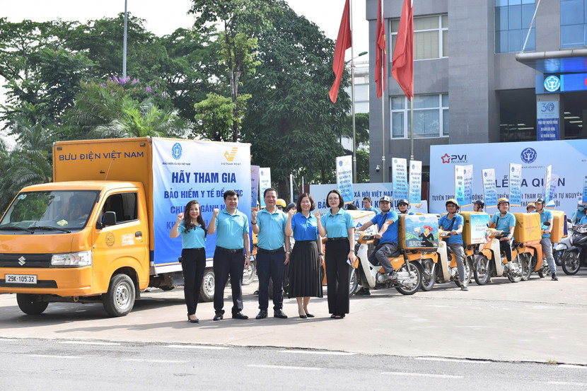 Lễ ra quân vận động, phát triển người tham gia BHXH tự nguyện, BHYT hộ gia đình