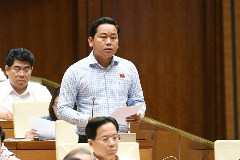 Đại biểu Dương Tấn Quân (đoàn Bà Rịa - Vũng Tàu) phát biểu