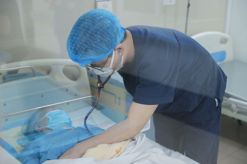 Điều trị bệnh nhân Covid-19 tại Bệnh viện Thanh Nhàn