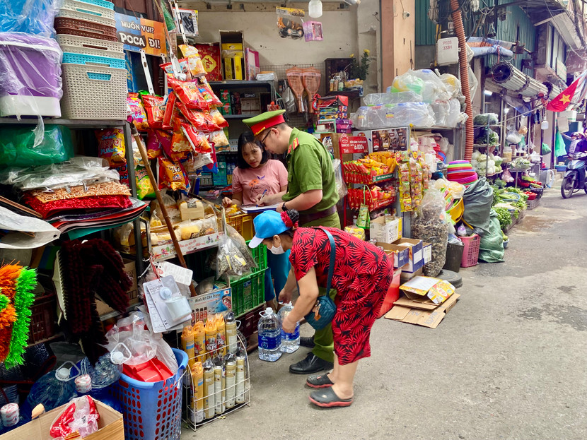 Lập biên bản xử lý nghiêm các trường hợp vi phạm Lập biên bản xử lý nghiêm các trường hợp vi phạm