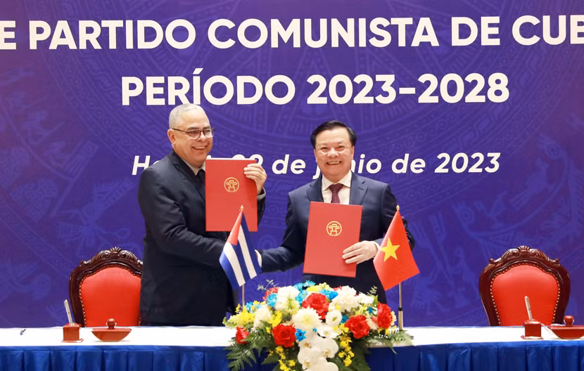 Lễ ký kết Thỏa thuận hợp tác giữa Thành ủy Hà Nội và Thành ủy La Habana giai đoạn 2023 - 2028 Lễ ký kết Thỏa thuận hợp tác giữa Thành ủy Hà Nội và Thành ủy La Habana giai đoạn 2023 - 2028