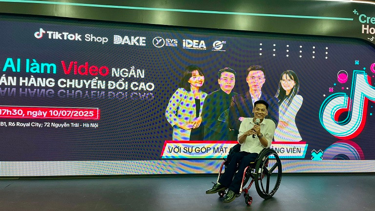 Tiktoker Chuyền Xe Lăn đã truyền cảm hứng để giúp người khuyết tật tự tin hơn khi xuất hiện trên các kênh bán hàng