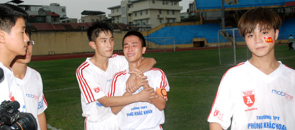 Thắng luân lưu nghẹt thở, THPT Nguyễn Thị Minh Khai đoạt Cúp vô địch ảnh 17