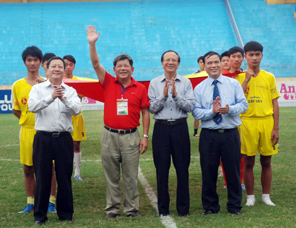 Thắng luân lưu nghẹt thở, THPT Nguyễn Thị Minh Khai đoạt Cúp vô địch ảnh 6