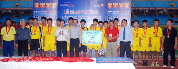 Thắng luân lưu nghẹt thở, THPT Nguyễn Thị Minh Khai đoạt Cúp vô địch ảnh 26