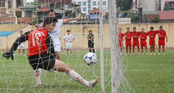 Thắng luân lưu nghẹt thở, THPT Nguyễn Thị Minh Khai đoạt Cúp vô địch ảnh 15