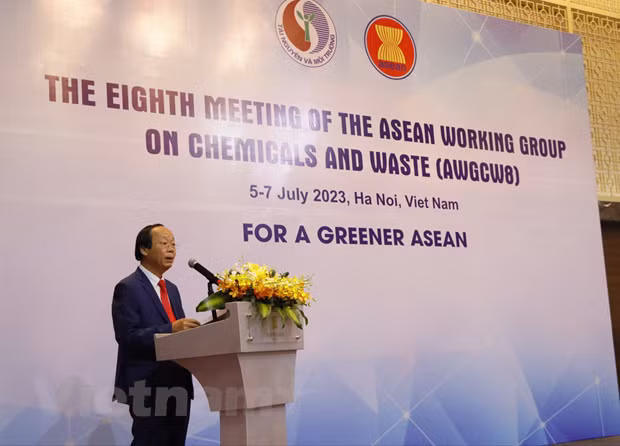Thứ trưởng Bộ Tài nguyên và Môi trường Võ Tuấn Nhân phát biểu tại Hội nghị AWGCW-8 Thứ trưởng Bộ Tài nguyên và Môi trường Võ Tuấn Nhân phát biểu tại Hội nghị AWGCW-8