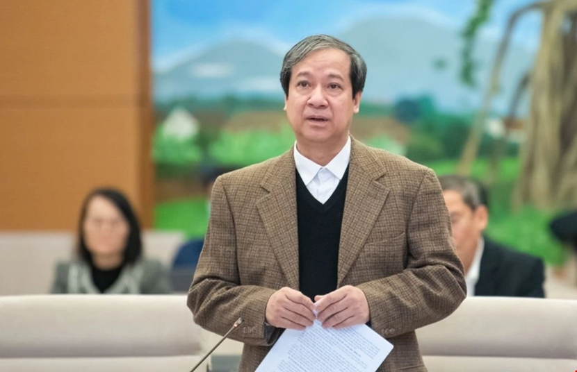 Bộ trưởng Bộ GD&amp;ĐT Nguyễn Kim Sơn báo cáo tại phiên họp