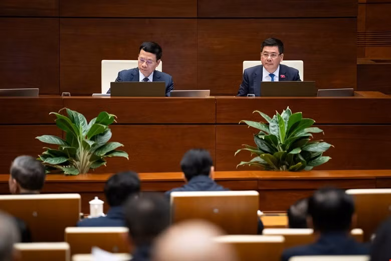 Phiên thảo luận tại hội trường Quốc hội về hoạt động khoa học, công nghệ sáng 17-2