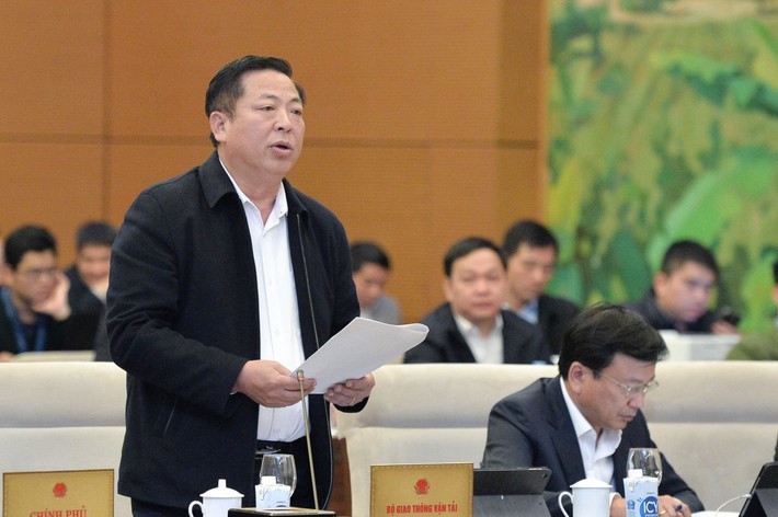 Bộ trưởng Bộ GTVT Trần Hồng Minh báo cáo tại Phiên họp Bộ trưởng Bộ GTVT Trần Hồng Minh báo cáo tại Phiên họp