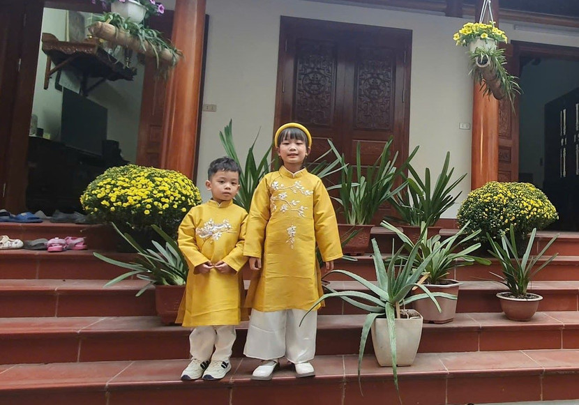 Hai bé Mộc Trà, Gia Huy là niềm hạnh phúc lớn lao của gia đình anh Quân, chị Ngân Hai bé Mộc Trà, Gia Huy là niềm hạnh phúc lớn lao của gia đình anh Quân, chị Ngân