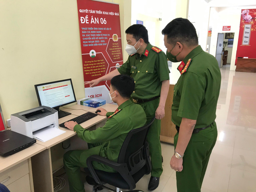 Nhờ sự triển khai quyết liệt nên cổng dịch vụ công trực tuyến của Công an phường Dịch Vọng Hậu đạt nhiều kết quả đáng ghi nhận