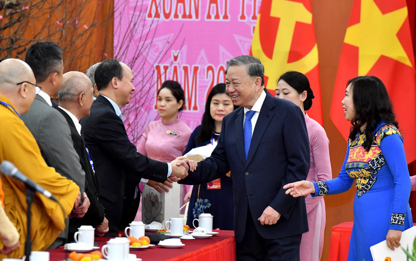 Tổng Bí thư Tô Lâm mong muốn kiểu bào đồng tâm hiệp lực, chung sức đồng lòng đưa đất nước phát triển toàn diện mạnh mẽ Tổng Bí thư Tô Lâm mong muốn kiểu bào đồng tâm hiệp lực, chung sức đồng lòng đưa đất nước phát triển toàn diện mạnh mẽ