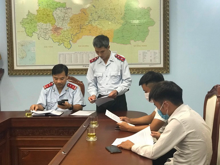 Hưng Vlog tại buổi làm việc với Thanh tra Sở TT-TT tỉnh Bắc Giang ngày 7/10 Hưng Vlog tại buổi làm việc với Thanh tra Sở TT-TT tỉnh Bắc Giang ngày 7/10