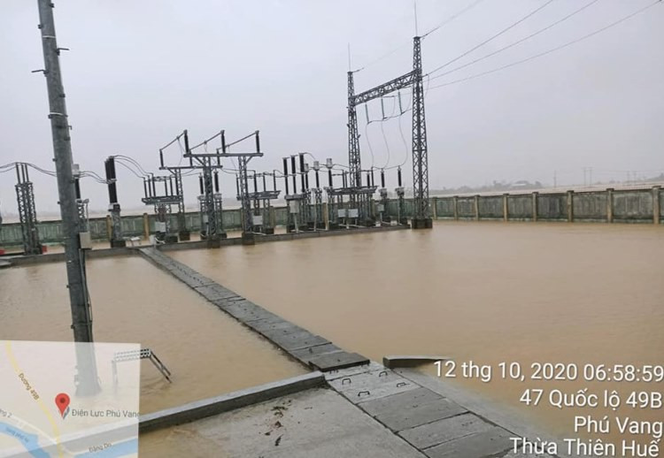 Mưa bãovẫn khiến nhiều nơi tại Thừa Thiên Huế và Quảng Trị chưa được cấp điện trở lại