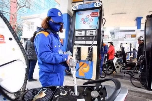 Giá xăng dầu biến động nhẹ thời gian gần đây