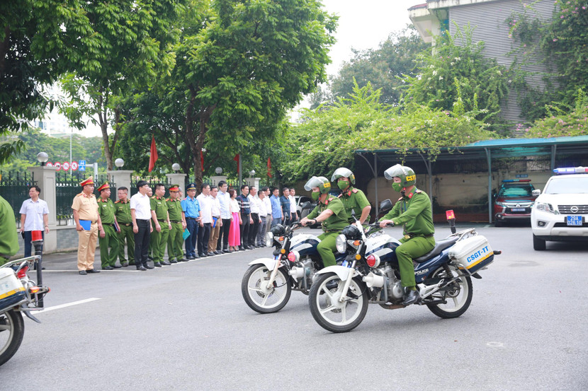 CAQ Cầu Giấy ra quân đảm bảo TTĐT, TTATGT, PCCC, VSMT... CAQ Cầu Giấy ra quân đảm bảo TTĐT, TTATGT, PCCC, VSMT...