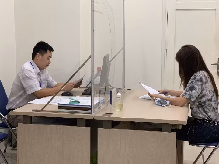Thanh tra Sở TT-TT làm việc với chủ tài khoản Facebook Nguyễn Kim Thoa, đăng tin sai sự thật về dịch Covid-19