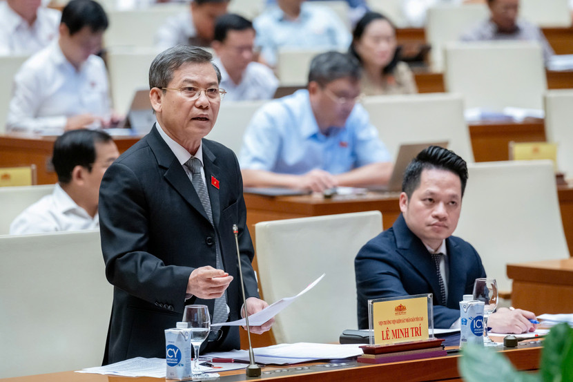 Viện trưởng VKSND TC Lê Minh Trí trả lời chất vấn Viện trưởng VKSND TC Lê Minh Trí trả lời chất vấn