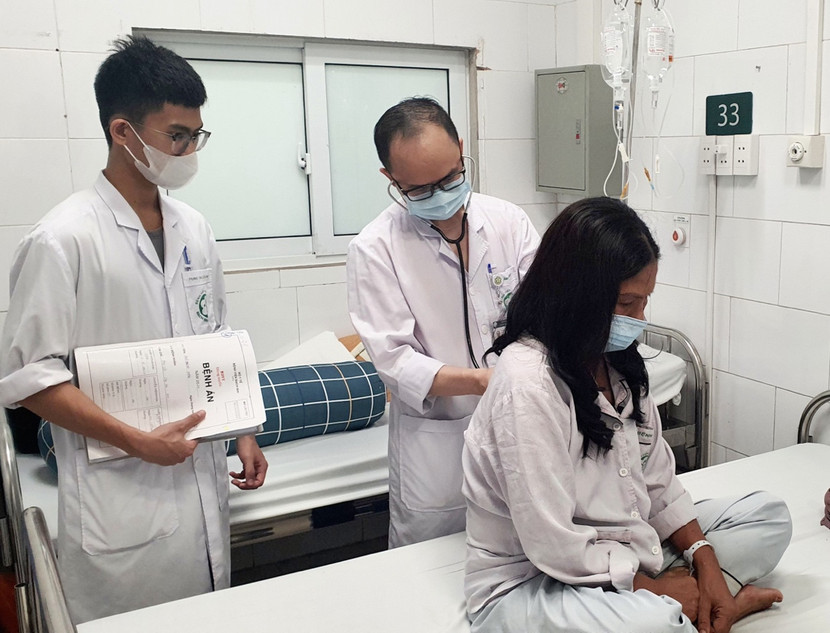 Một bệnh nhân ngộ độc khí CO điều trị tại Trung tâm Chống độc - Bệnh viện Bạch Mai