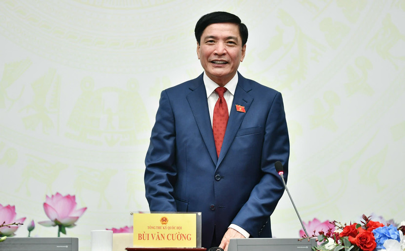 Tổng Thư ký Quốc hội Bùi Văn Cường chủ trì buổi họp báo chiều 26-8 Tổng Thư ký Quốc hội Bùi Văn Cường chủ trì buổi họp báo chiều 26-8